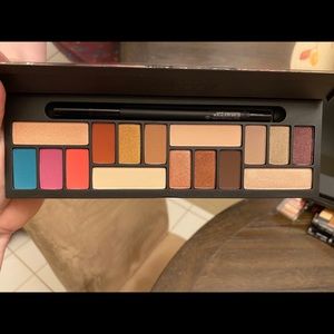 SmashBox eyeshadow palette; LA Cover Shot